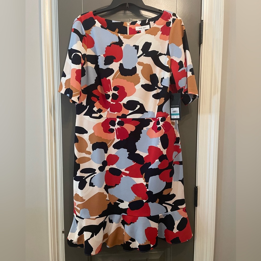 Nine West dress (NWT) Size 16- red/camel/navy flounce
